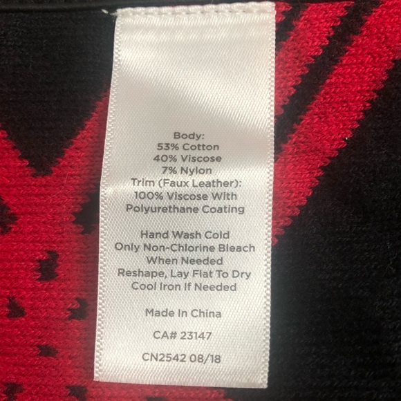 Talbots Leather Tab Country Plaid Ruana Wrap Faux Leather Trim Sz M/L Red Black - Picture 12 of 14